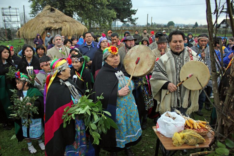 ceremonia mapuche en celebracion de we tripantu
