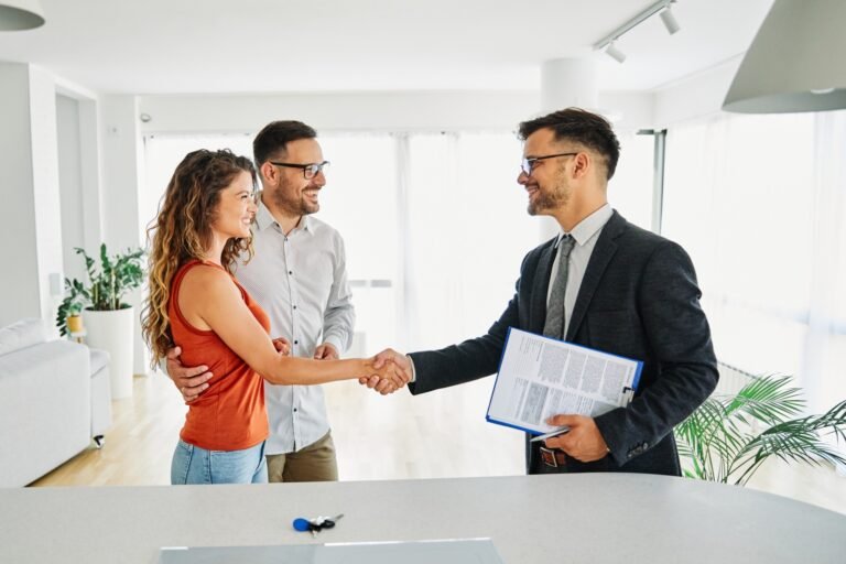 Qué funciones tiene una administradora de bienes y servicios inmobiliarios SPA 4 Qué funciones tiene una administradora de bienes y servicios inmobiliarios SPA