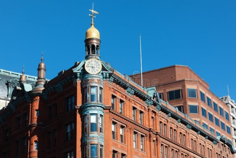 A qué hora abren los bancos en Chile mañana