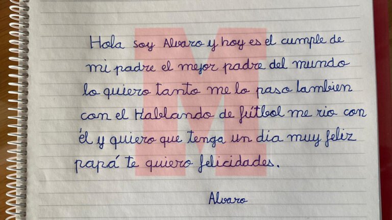 un padre escribiendo una carta emotiva