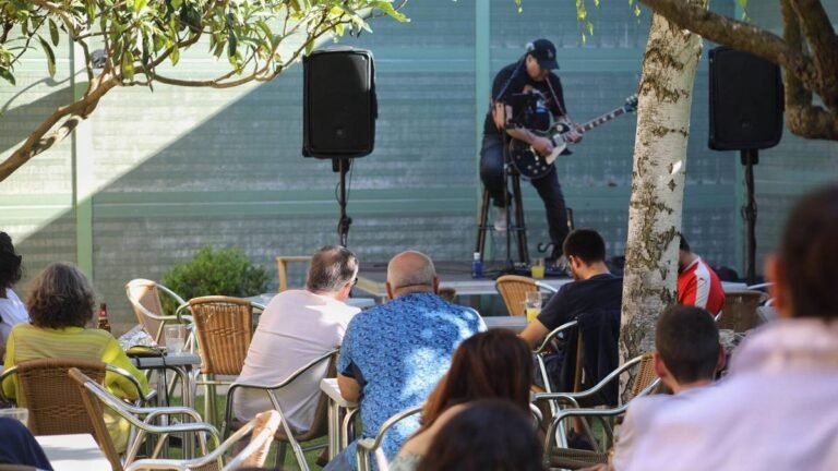 Hasta qué hora se permite escuchar música fuerte en mi barrio 8 Hasta qué hora se permite escuchar música fuerte en mi barrio