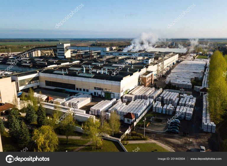 vista panoramica de una fabrica moderna